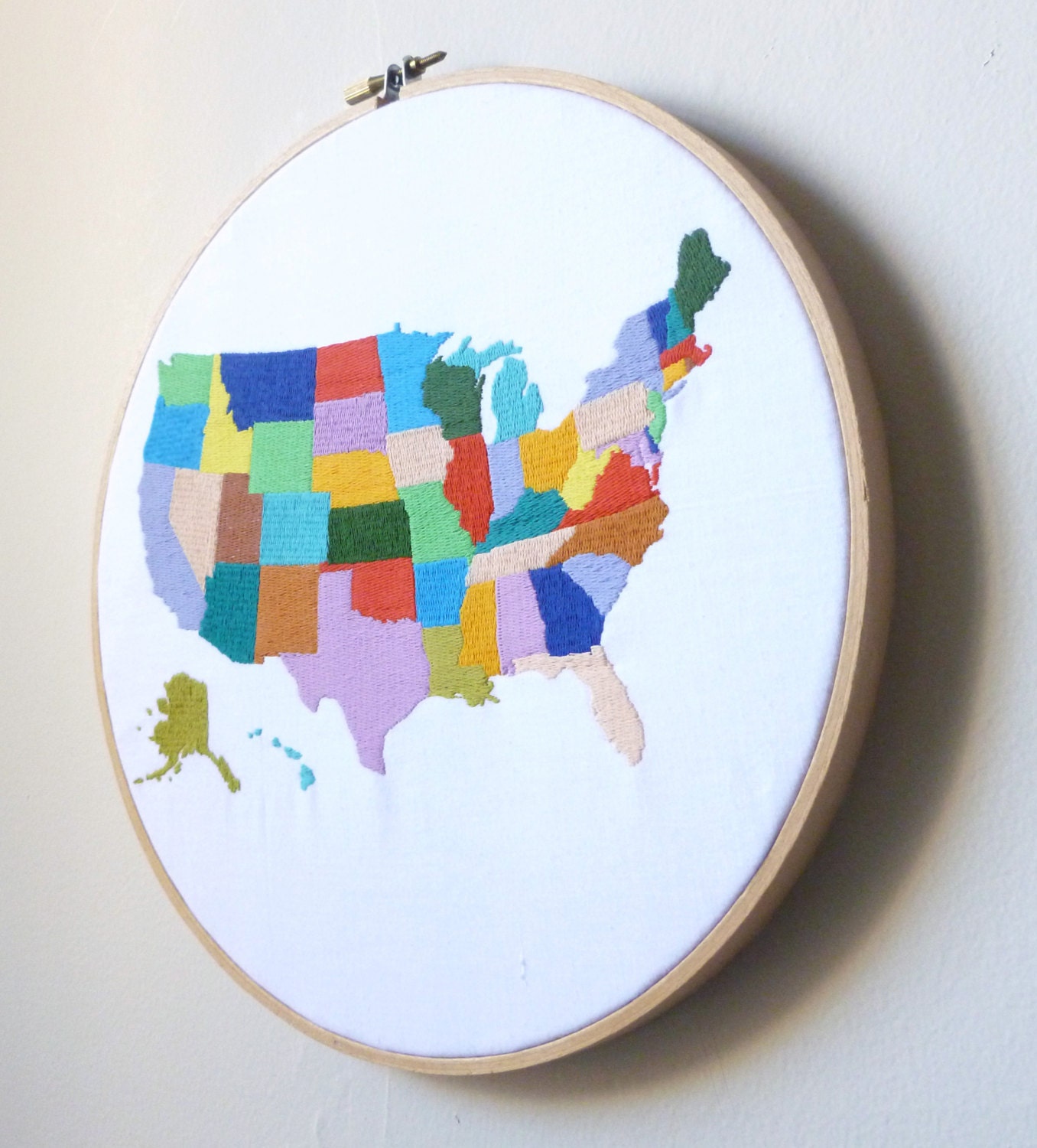 Embroidered Map of USA Wall Hanging in 10" Hoop
