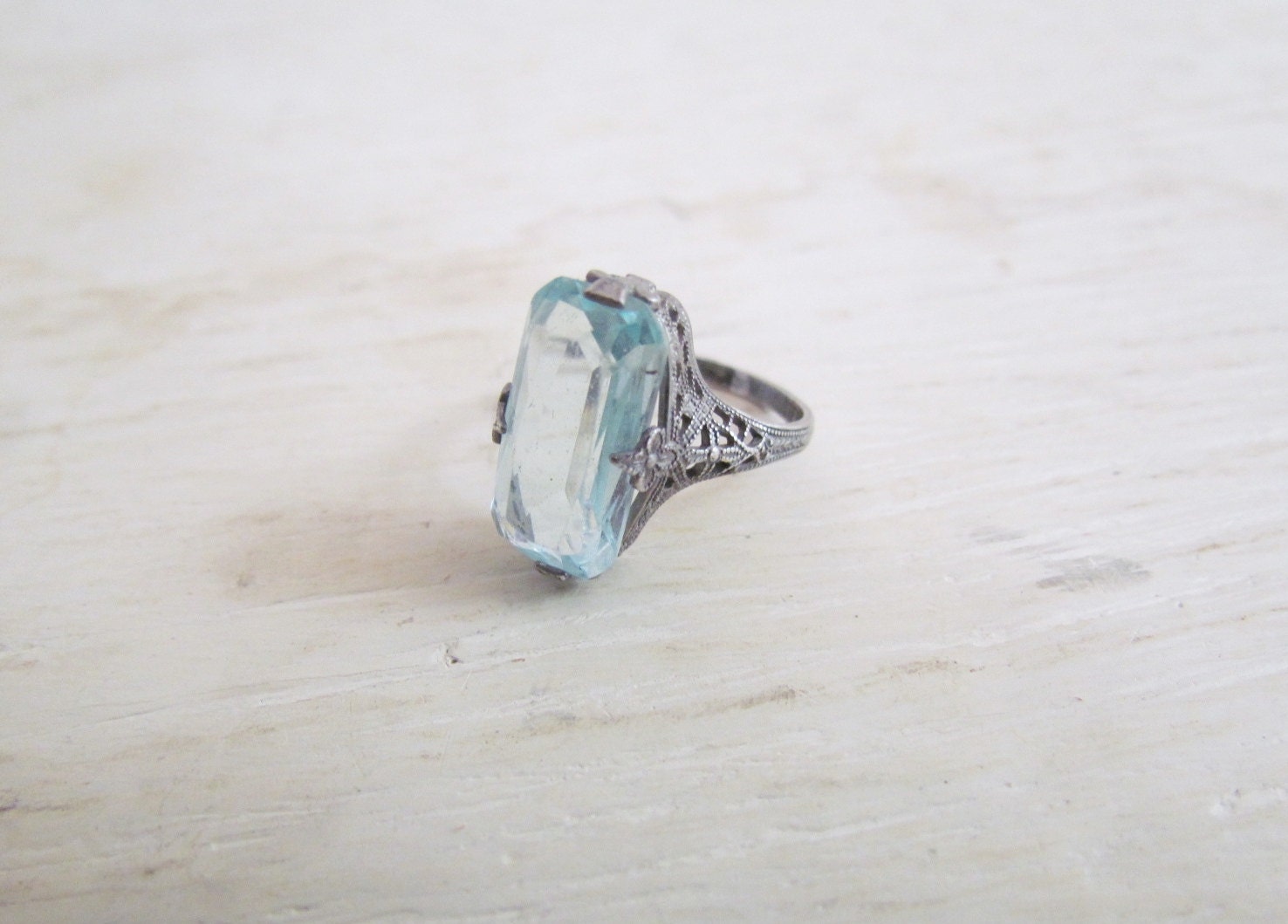 Antique Art Deco Sterling Filigree Ring with Aqua Marine Colored Glass Stone c.1920s