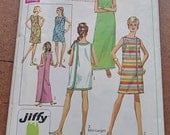 Simplicity 7572 -- Vintage 60s Sewing Pattern -- Sleeveless Wrap Dress -- Jiffy Pattern -- Small