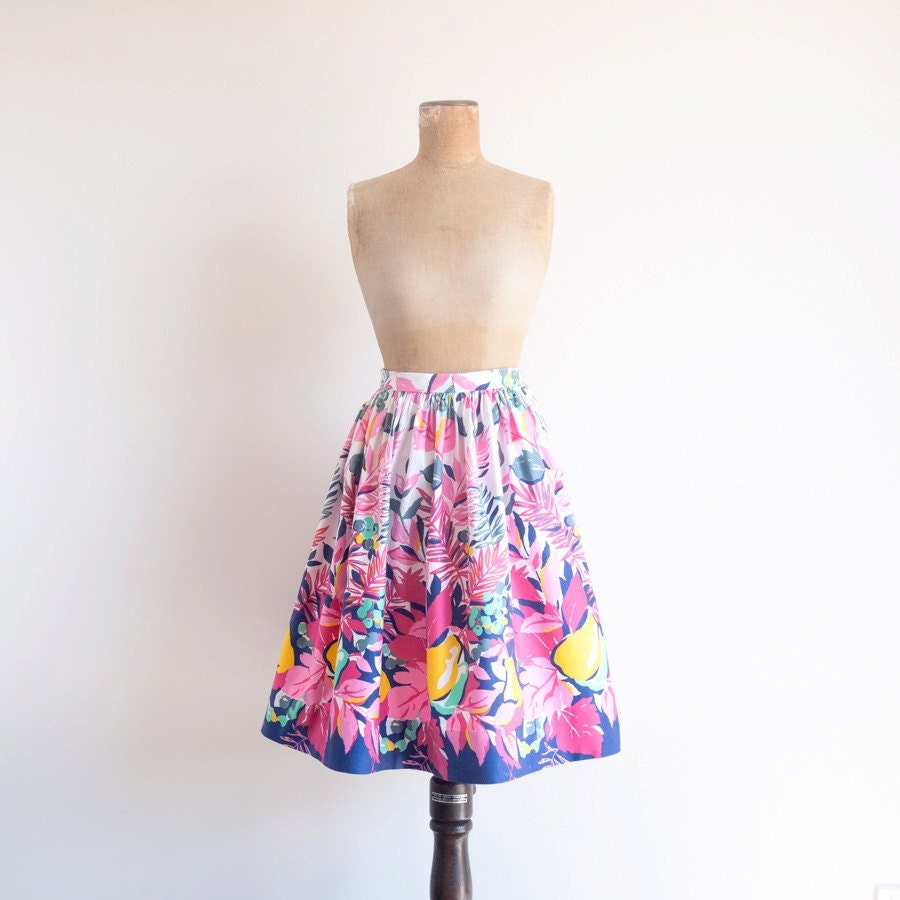Vintage 1960s skirt / pink blue floral border print / 60s full circle skirt / S