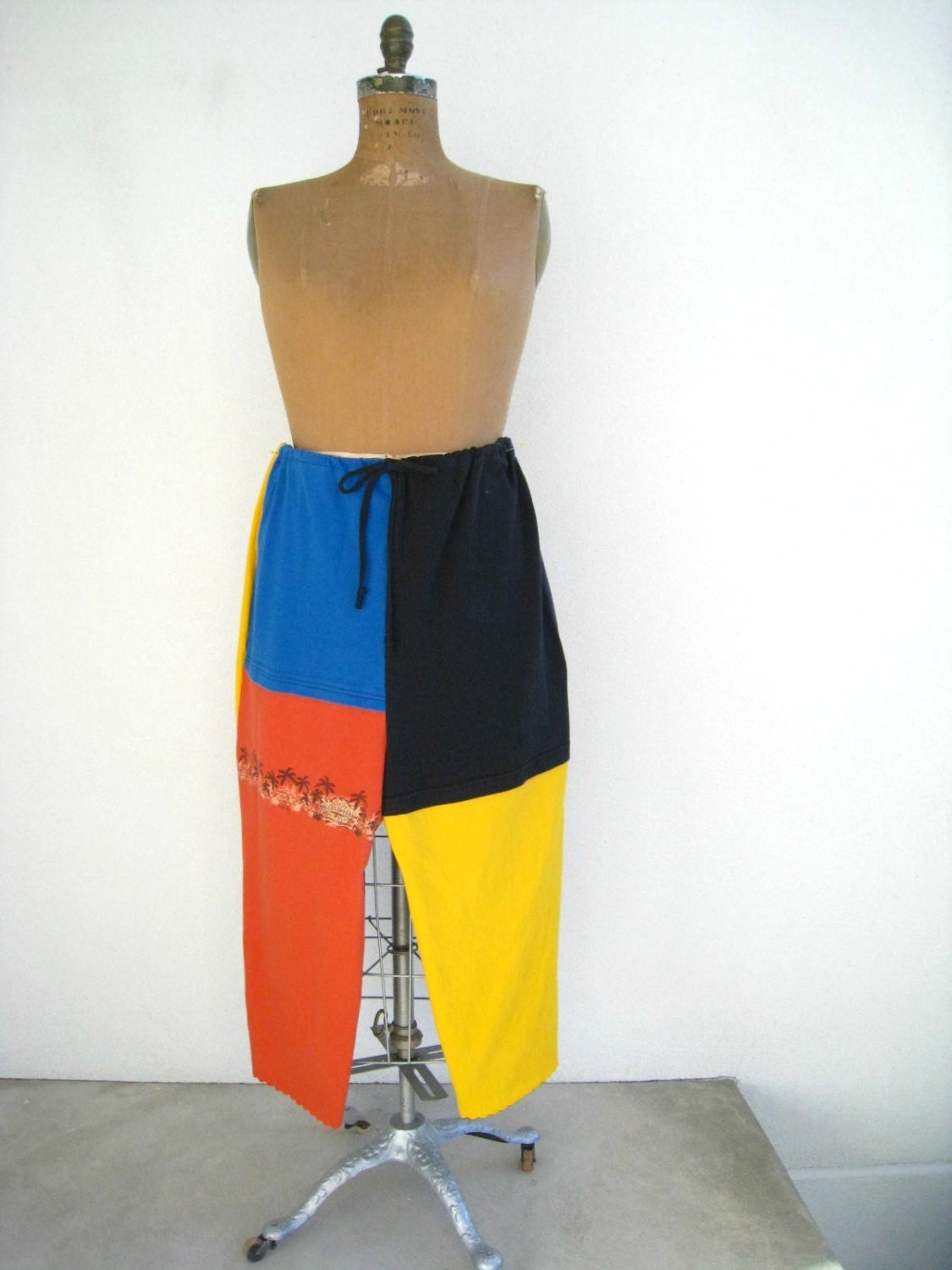 T Shirt Cropped Pants / Capris / Plus Size Pants / 1X - 2X / Gold Black Royal Blue Brick Red / Drawstring / Cotton / Soft / Fun / ohzie