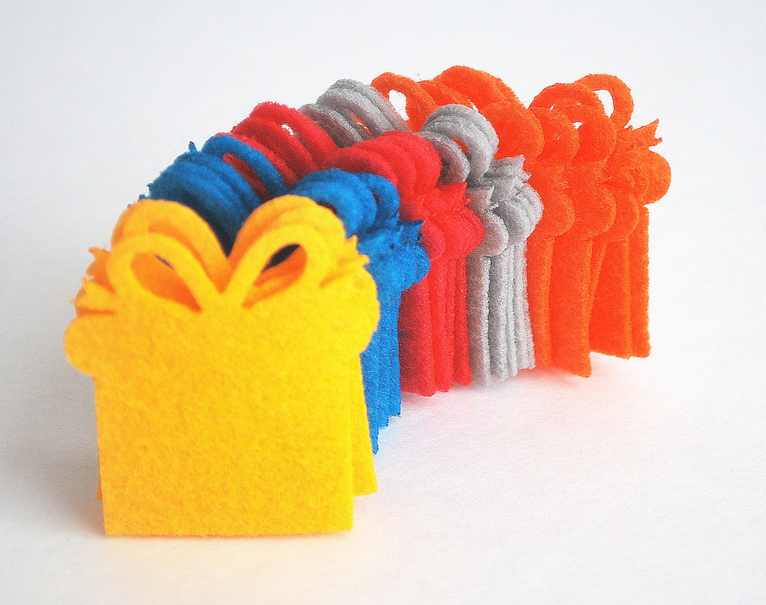 ON SALE 24 Gift box Die Cut- Ecofriendly FELT Embellishment - mixed colors A645 Il_170x135