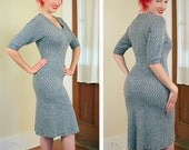 SEXY Sweater Girl 1940's Hand Knitted Periwinkle Blue w White Flecks Hourglass Wool Blend Curvy Sweater Dress - Stretchy - VLV - Size M to L