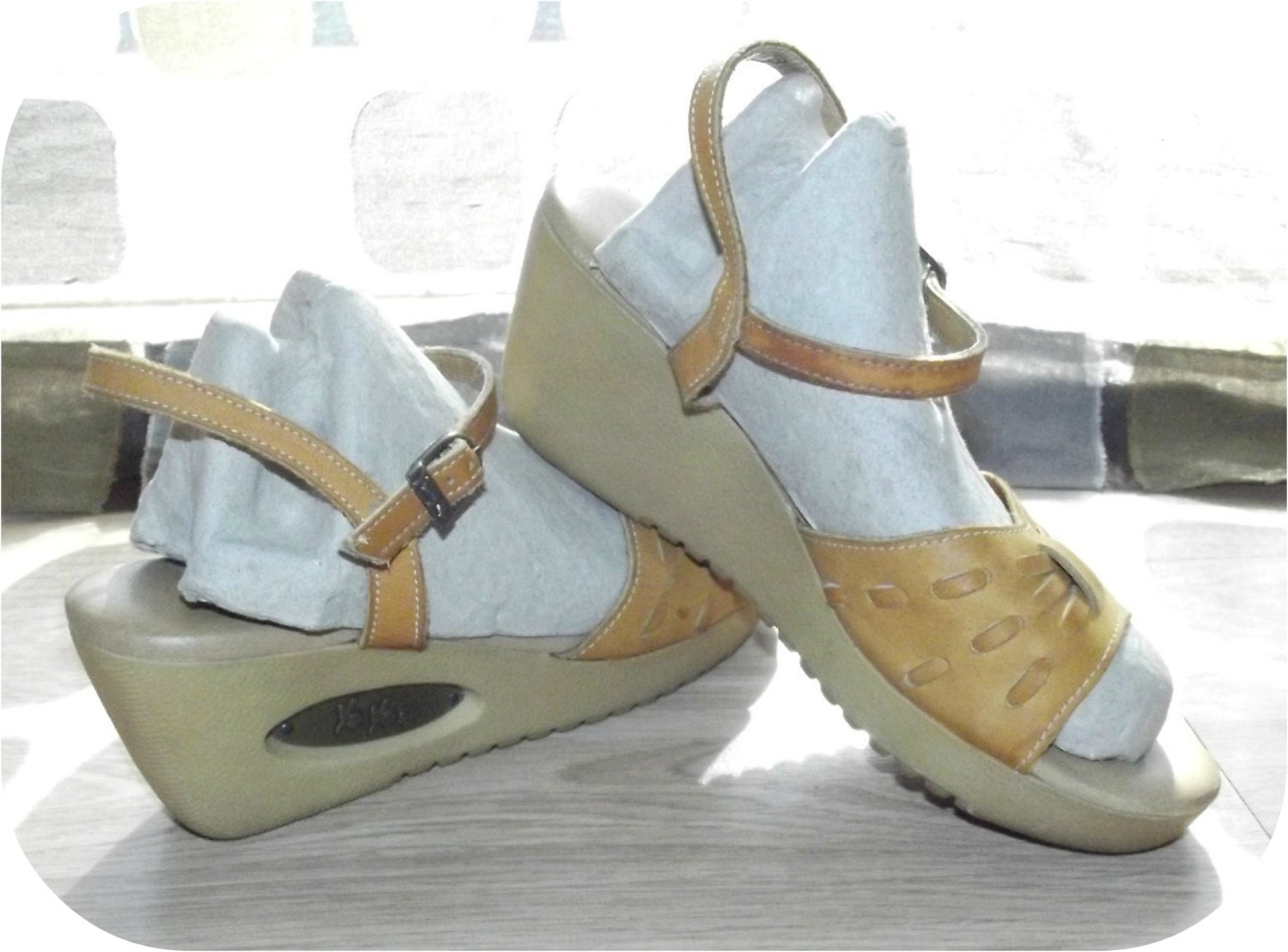 Vintage 70s Platform Wedge High Heel Sandals Yo Yo's   6.5 Woven Leather Shoes