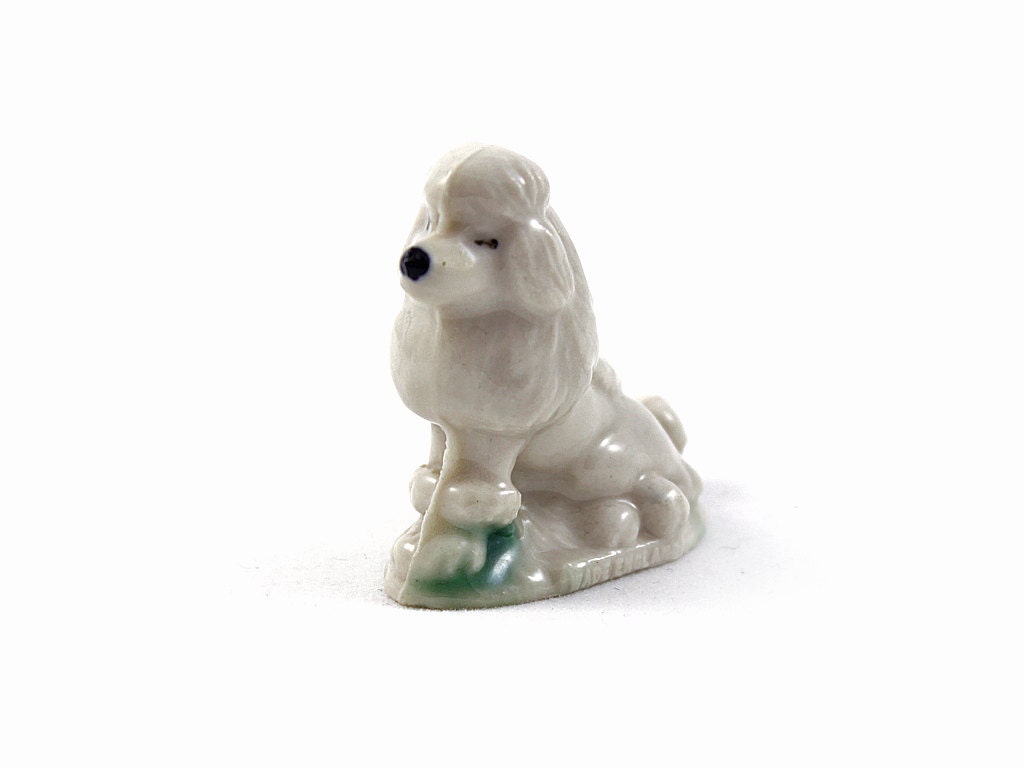 Wade Whimsies - Poodle Dog - Miniature Figurine 1970s
