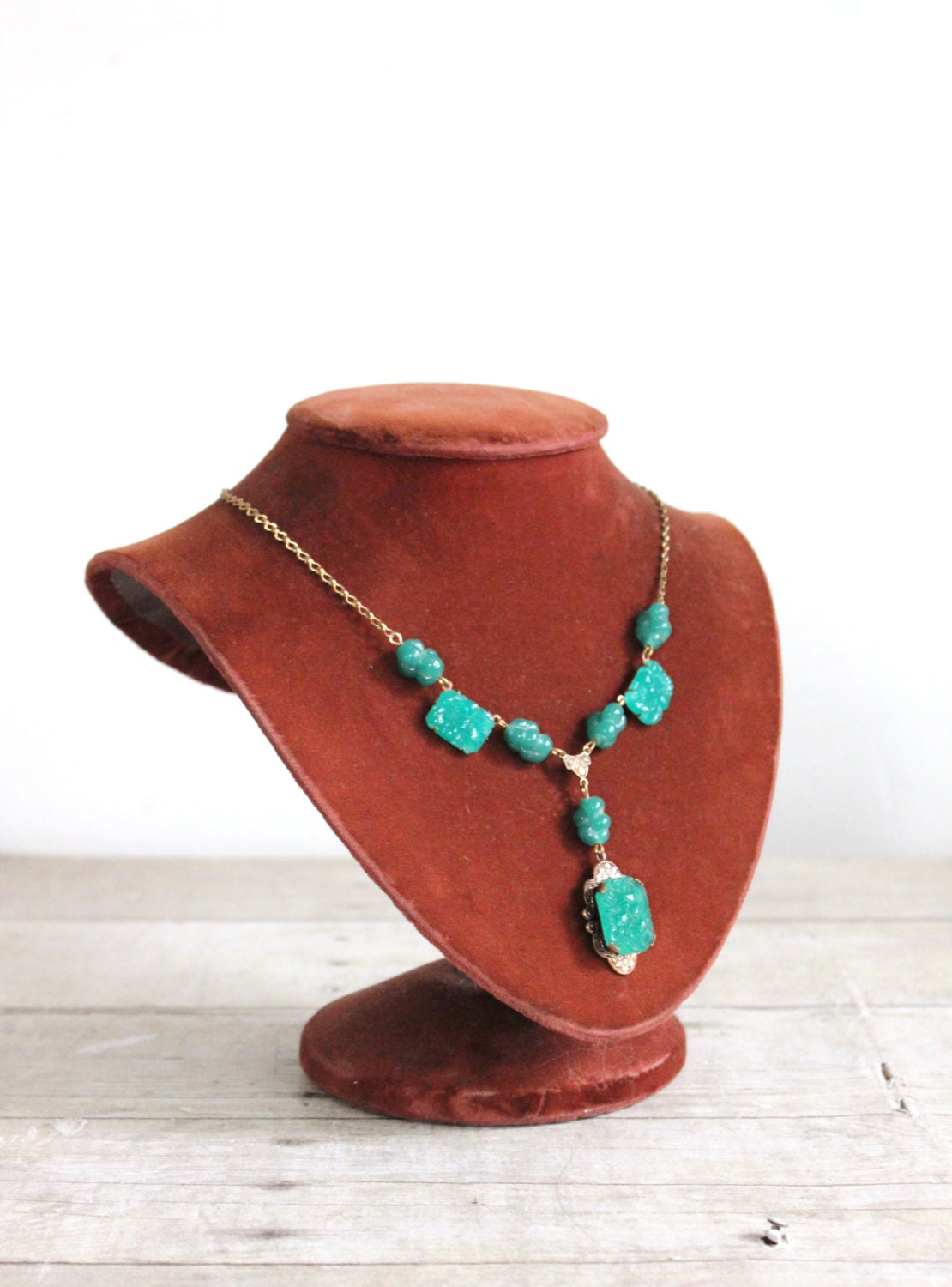 vintage 1930's green glass necklace