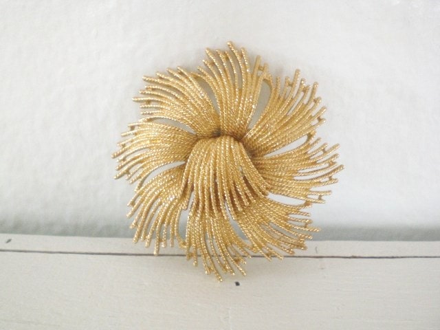 Vintage Monet Brooch Goldtone Swirl Flower Signed