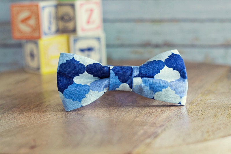 blue patterned bow tie for newborn/toddler/child : The Lenny
