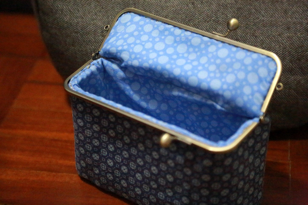 Cosmetic Bag - Retro Blue Extra Large (Cosmetic Case, Makeup Pouch, Travel Bag, Cotton Fabric, Metal Frame)