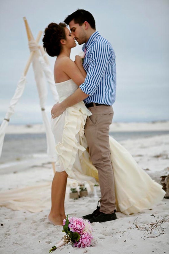 Wedding dress - Strapless Ruffled beach bohemian Wedding Gown- Bohemia