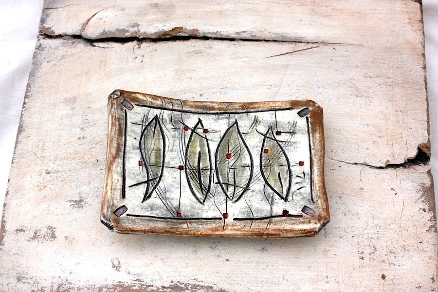 Ceramic Soap Dish with Leaf Motif 4