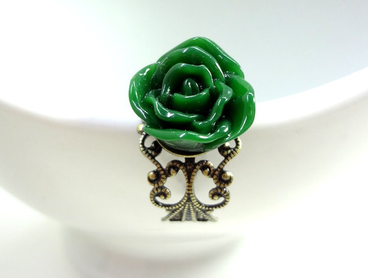 Dark Emerald Green Rose Ring