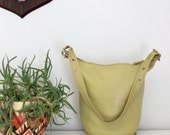 Vintage XL COACH Duffle Bag in Light Green RARE // Leather Bucket Bag 9085