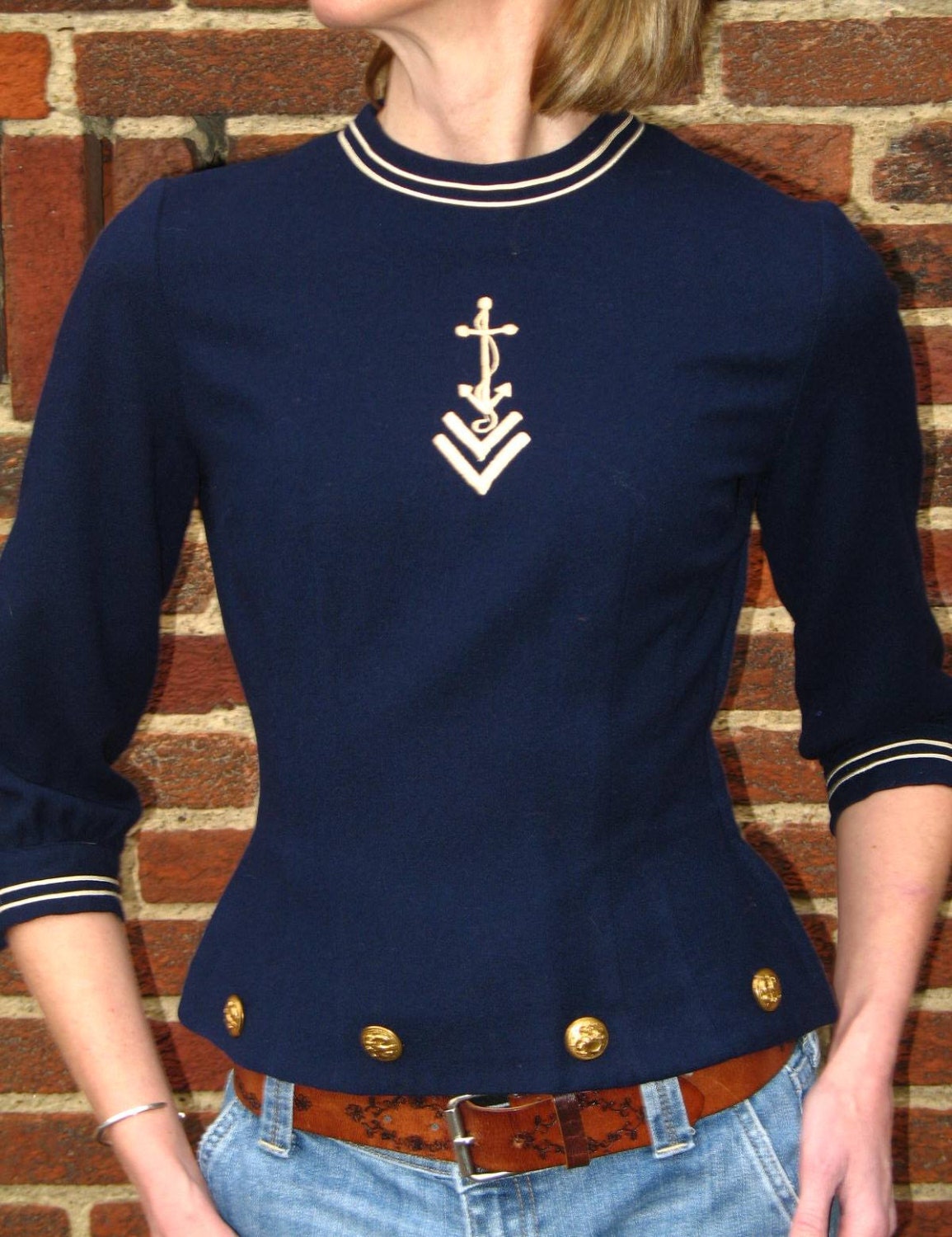 Vintage 40s / wwii / Navy Blue / Nautical / Embroidered Anchor / Fitted / Wool Sweater Top