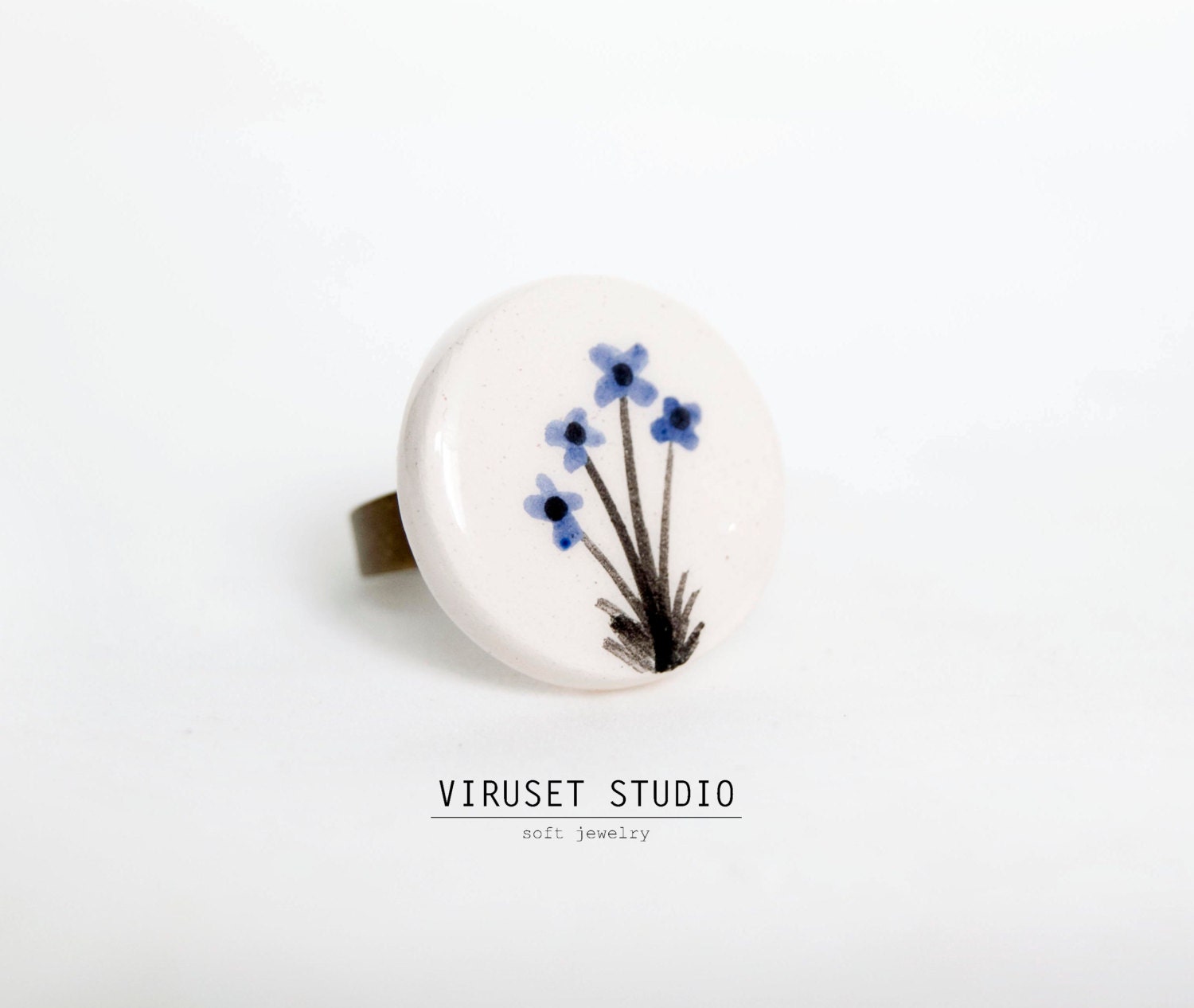 Ceramic jewelry ring adjustable with blue flowers,minimalist Scandinavian design.Modern Circle Ring by Viruset Studio