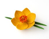 Felt brooch yellow narcissus daffodil