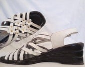 DAISY CHAIN white leather sandals - Ship n Shore - woven peep toe wedge sz 6
