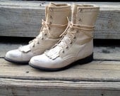 Vintage Beige Off White Lace Up Roper Boots Size 8