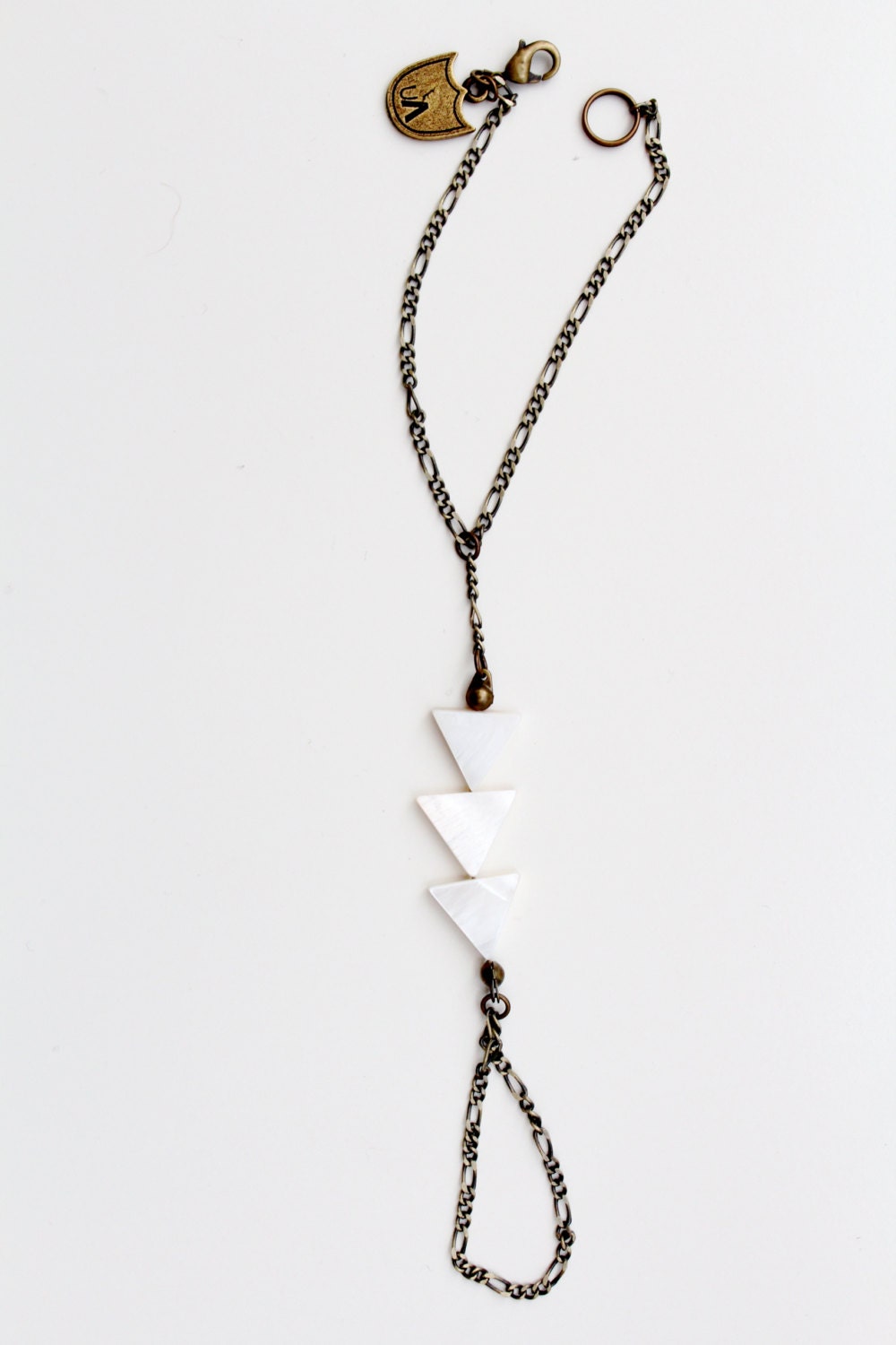 triangle shell chain bracelet with finger loop // KARWASZ