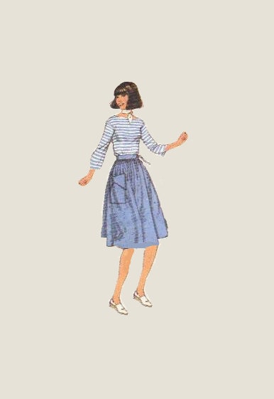 70s Simplicity Sewing Pattern Easy to Sew Wrap Skirt Full Flared Retro Style Skirt Uncut FF Waist 26