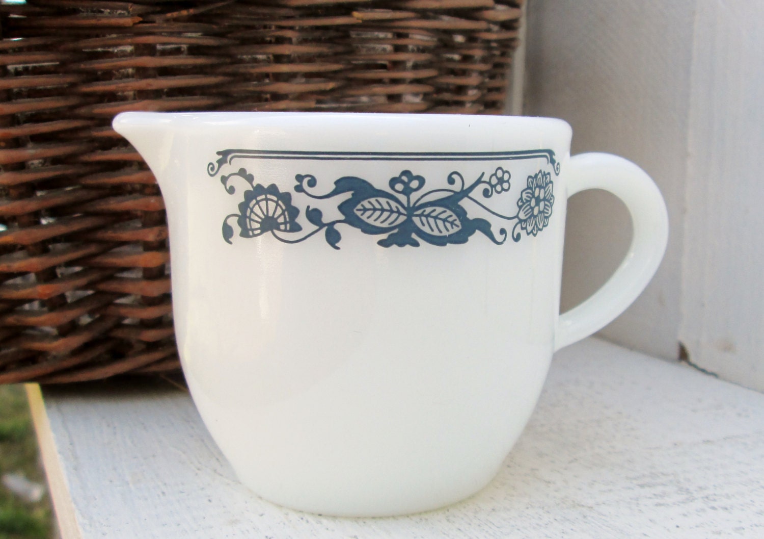 Vintage Pyrex Mini Creamer Old Town Blue or Blue Onion Pattern