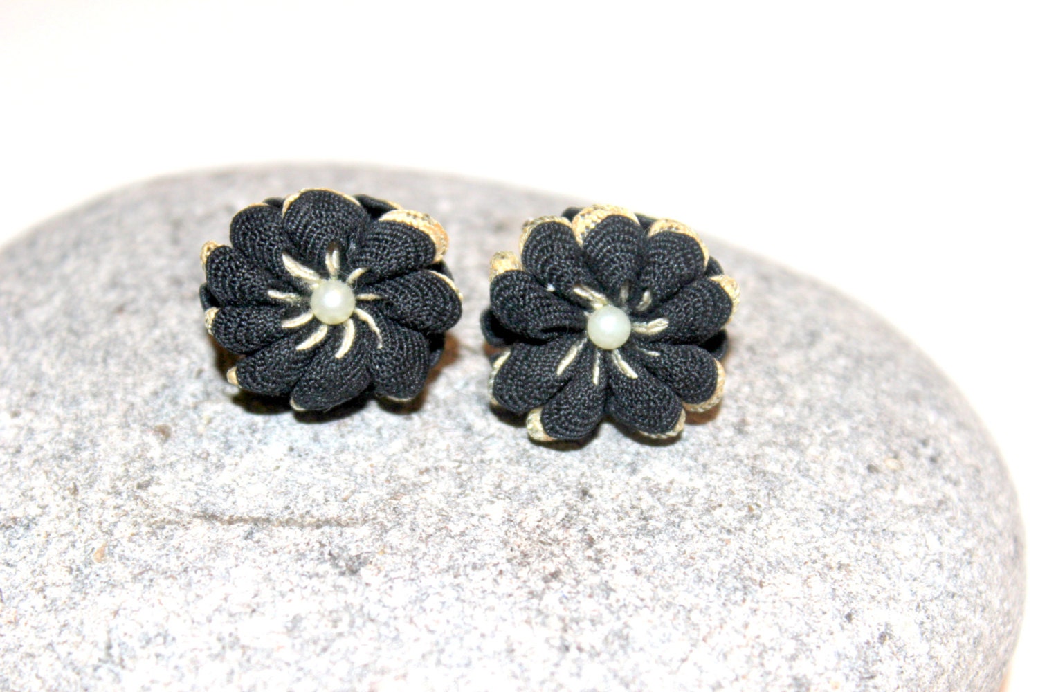 1950s Vintage Ribbon and Pearl Earrings  30% OFF Price Adjusted Summer Sale