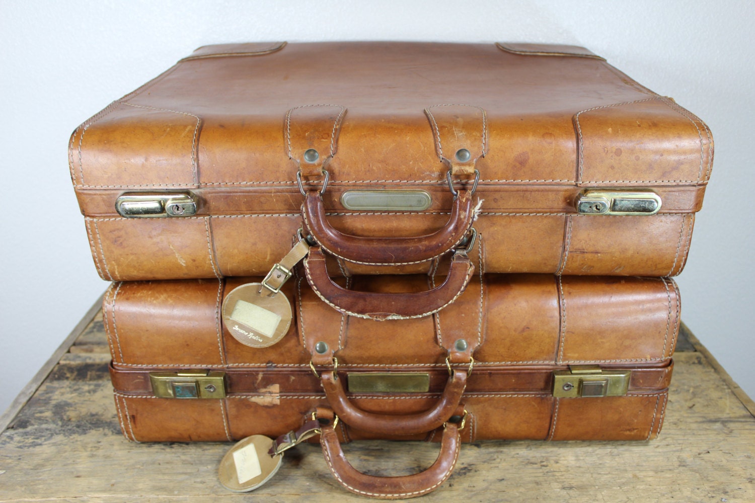 Large Vintage 100% Genuine Leather Luggage / Suitcase