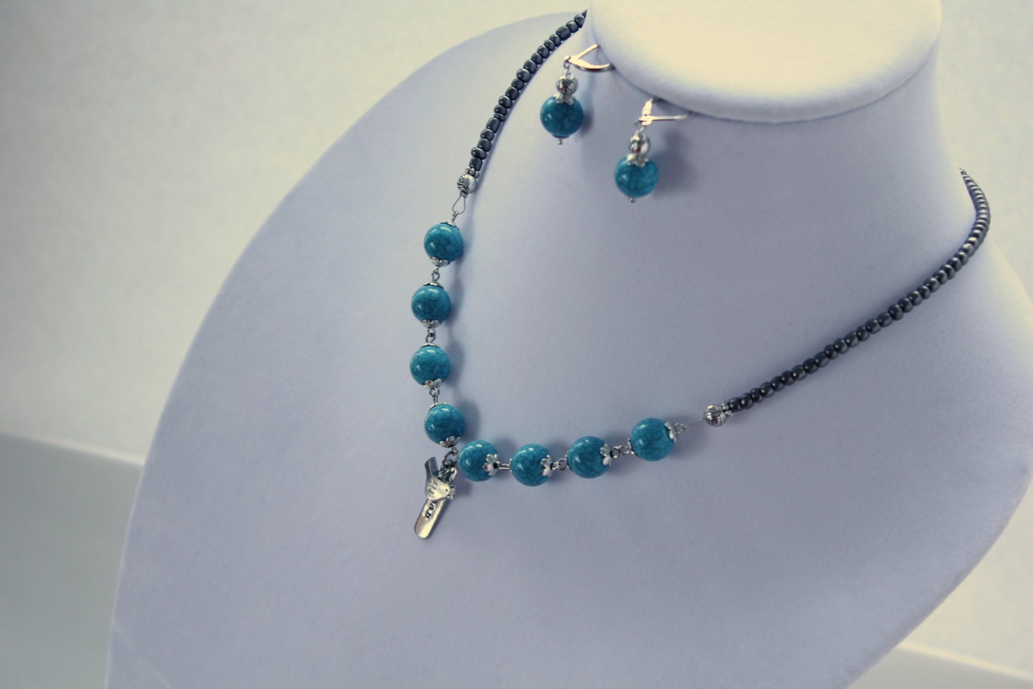Robins Egg Blue Beaded Necklace Earring Set - Simulated Turquoise