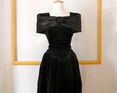 80s Velvet Rosette Party Dress with Full Skirt in Black - S/M