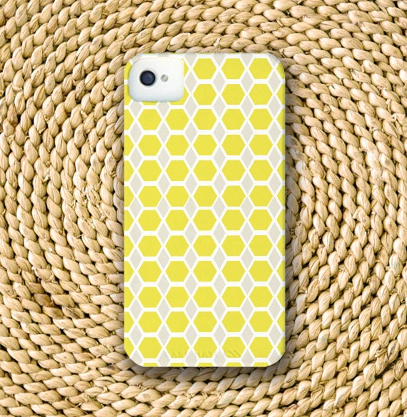 Geo (Hexagon / Diamond Geometric) Barely-There Snap-On Hard Plastic iPhone 4 Case in Lemon Yellow (In Stock & Ready to Ship)