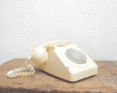 Vintage 1970s Cream Telephone, Rotary Dial, 746 - TinCupVintage