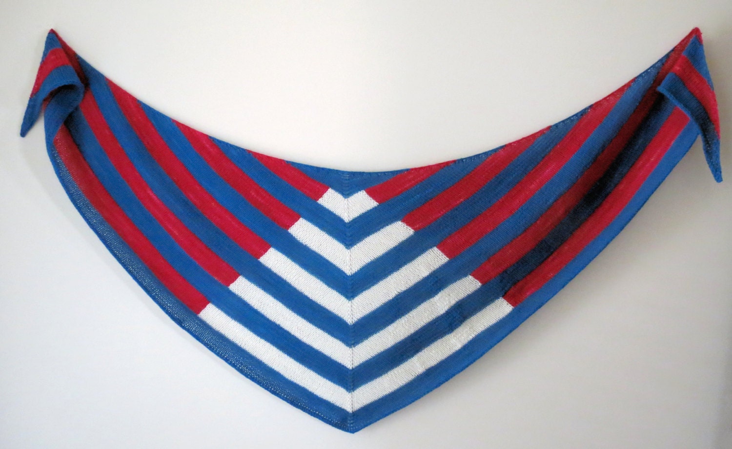 Intersection - Triangle Shaped Knitted Shawl Pattern .pdf