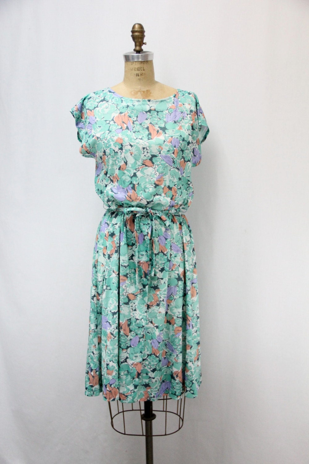 Large Vintage Dress Green Floral Summer Delight