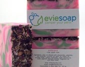 NEW: embrace - Handcrafted Vegan Soap - crisp apple rose