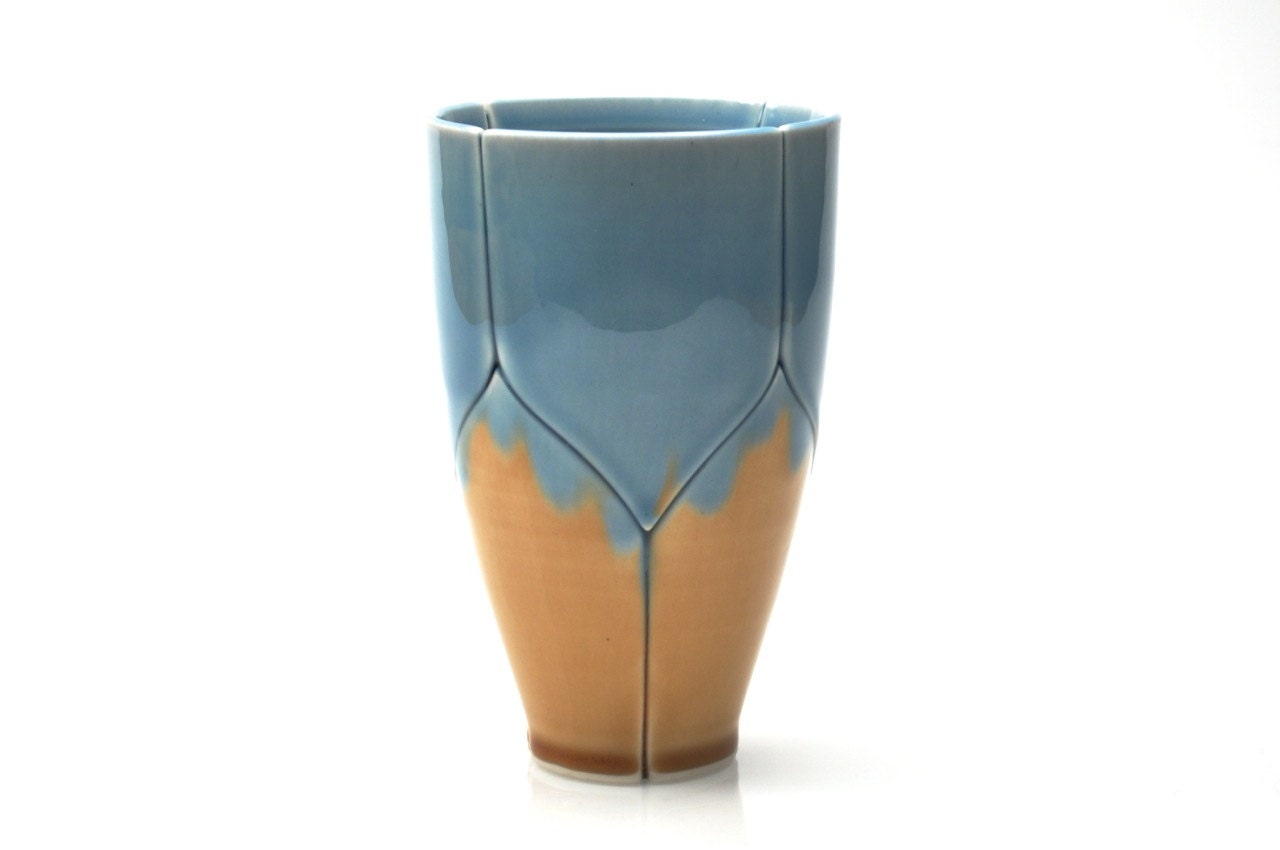 Medium Tumbler Blue and Gold Lotus Style Pint Glass 16 Ounce