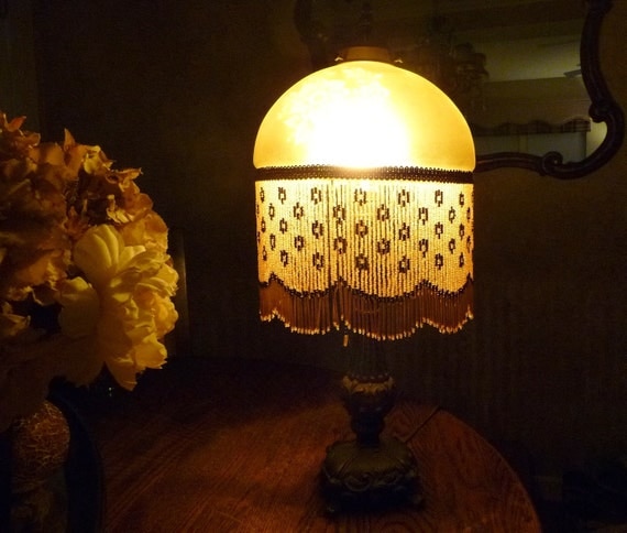 Vintage Victorian Table Lamp Gold Etched Glass Beaded Shade Bronze Metal Base 20" Excellent