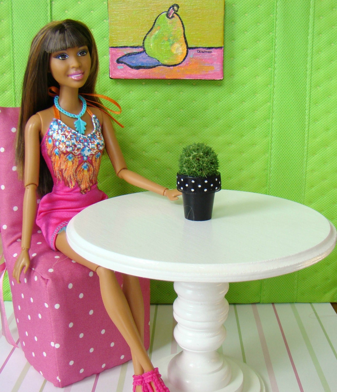Barbie Furniture - Shabby Chic Pedestal Dining Table