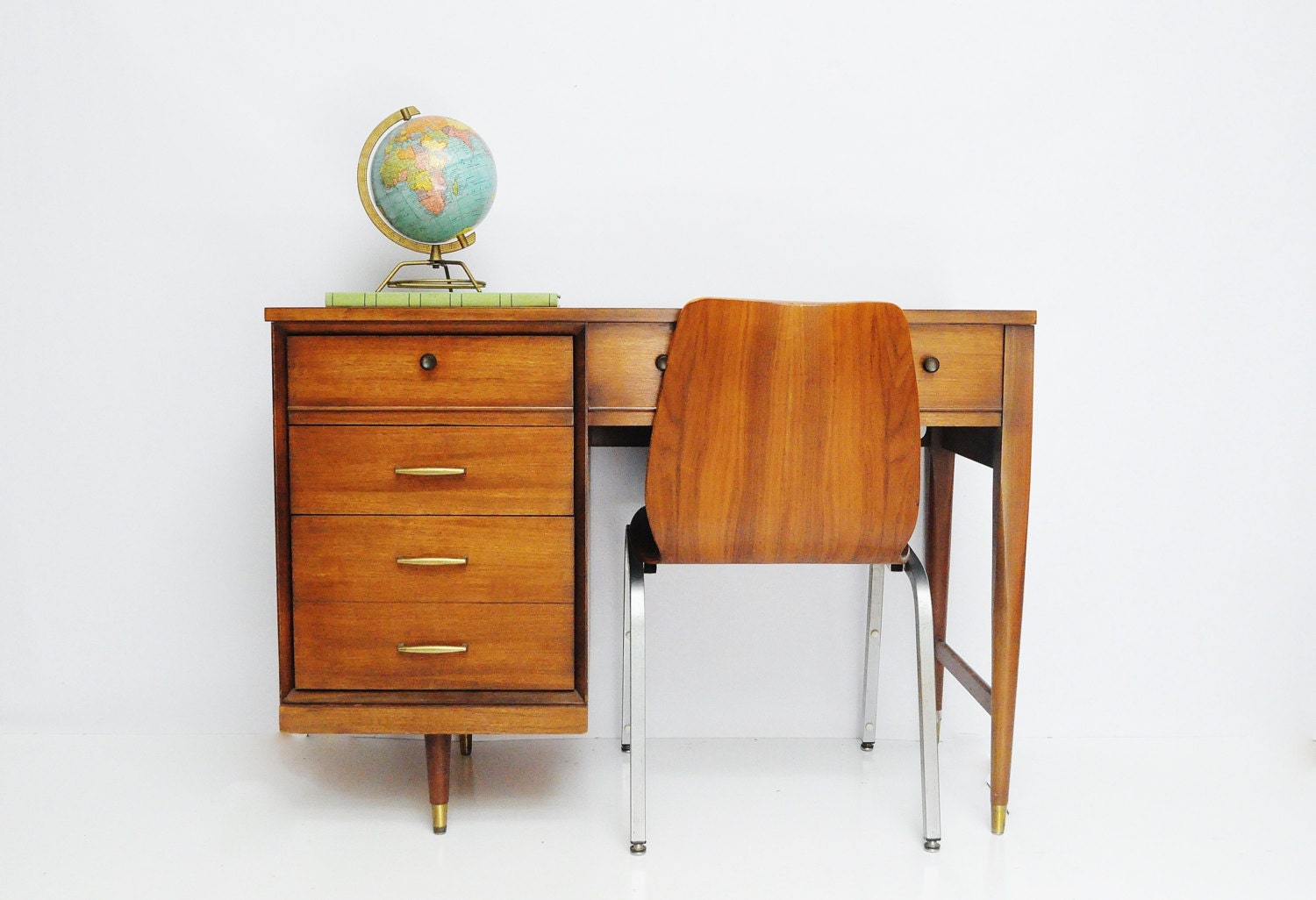 Mid-Century Desk with Built in Singer Sewing Machine - thewhitepepper