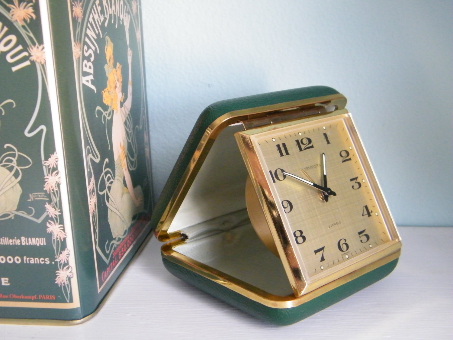 Vintage green leather travel alarm clock Tempora by doyoudigthis
