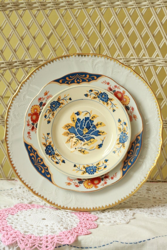 Mismatched Dishes Dinnerware Eclectic dishes by FancifulTableware