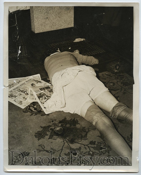 Vintage 1930s Murdered Woman with Wichita Kansas Newspaper Crime Scene ...