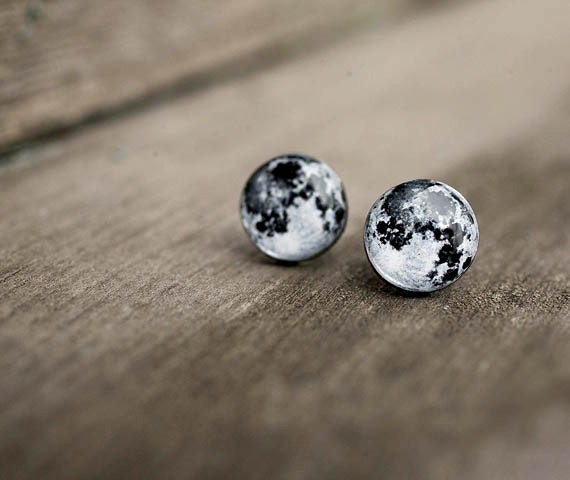 Moon earring - Stud earrings - Moon jewelry - Moonstone - Moonstone earring - Solar system jewelry - Free shipping / STD00 - SecretFind
