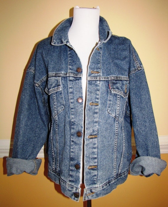 Vintage Levis Mens Jean Jacket. Size Large. by VintageJoliAbelle