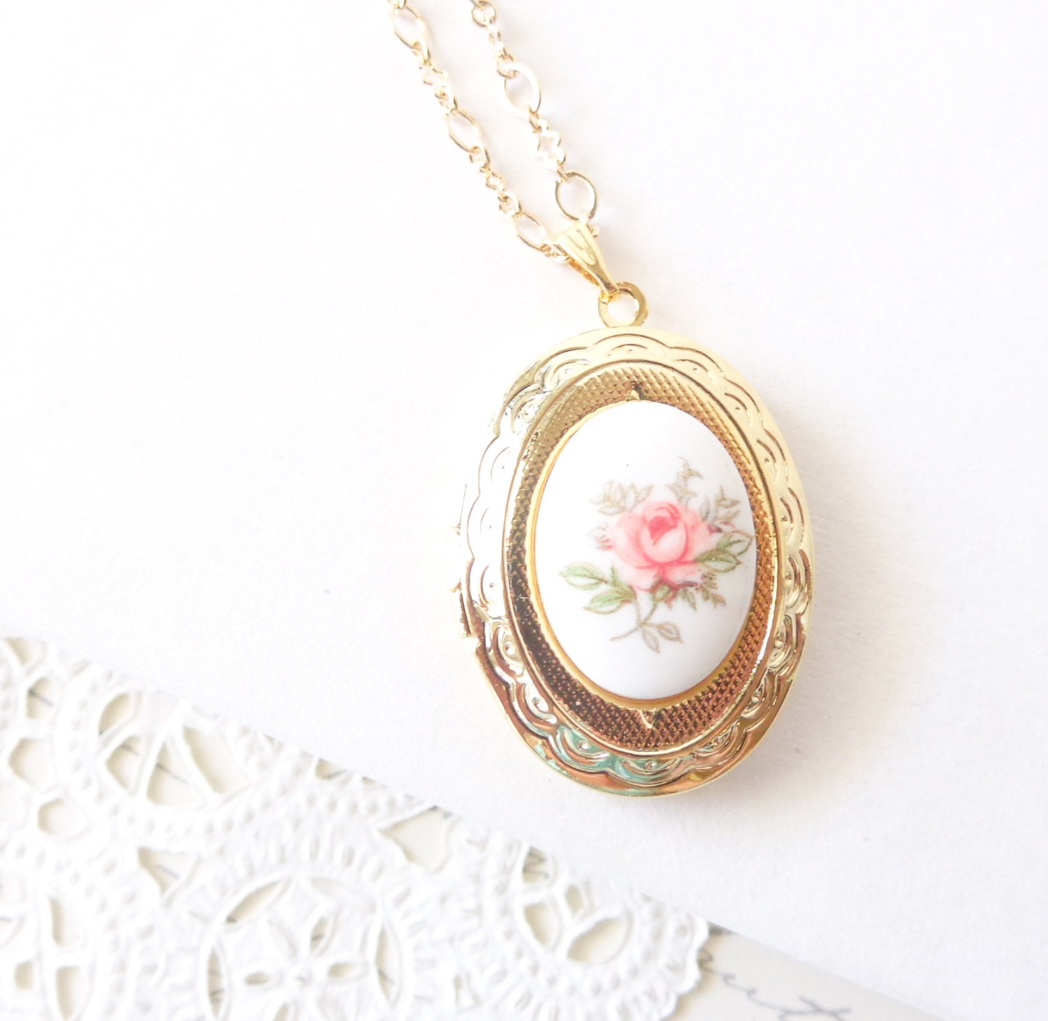 Vintage Rose Locket Necklace 16k Gold Plated by NestingPretty