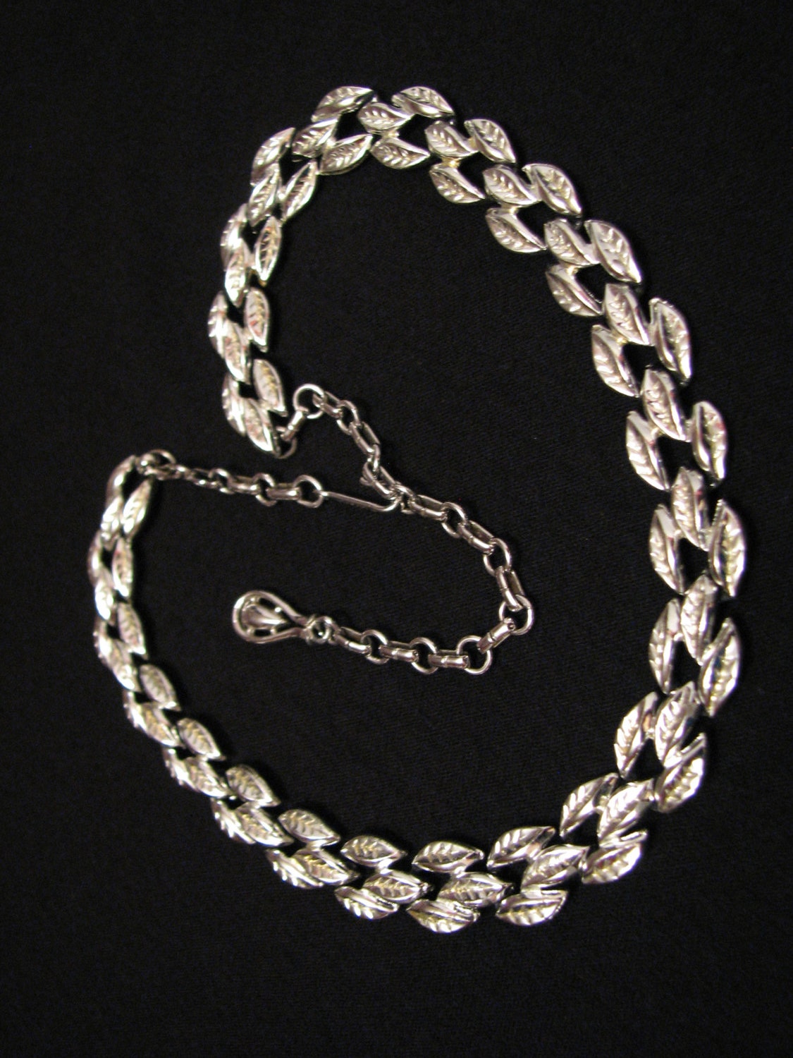 Vintage Coro Silver Tone Leaf Link Choker Necklace
