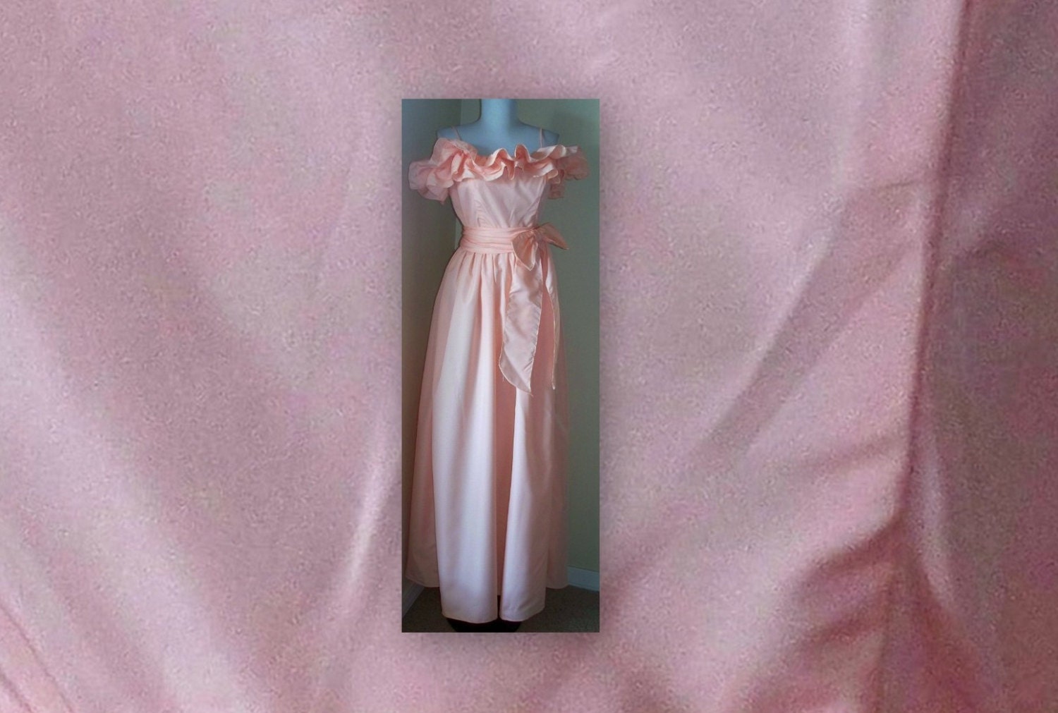 Soft as a Georgia  peach - formal dress - 80s vintage - big bow on the waist - comes with a belt