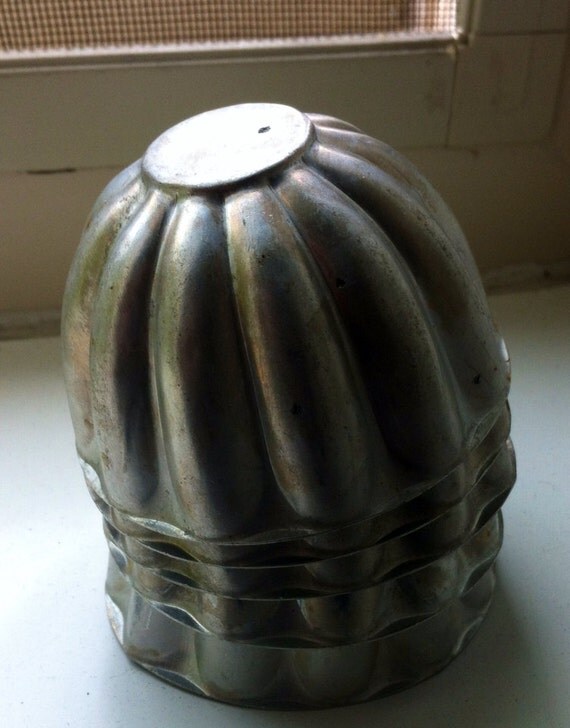 Vintage pudding molds by RetroSwank on Etsy