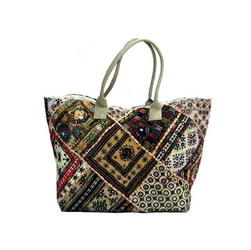 Items similar to DESIGNER VINTAGE Handbag for less with BANJARA ...