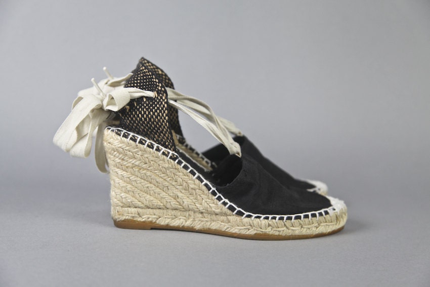 vintage shoes, 1970's black and canvas RESORT espadrille wedged sandals, size 6, 36