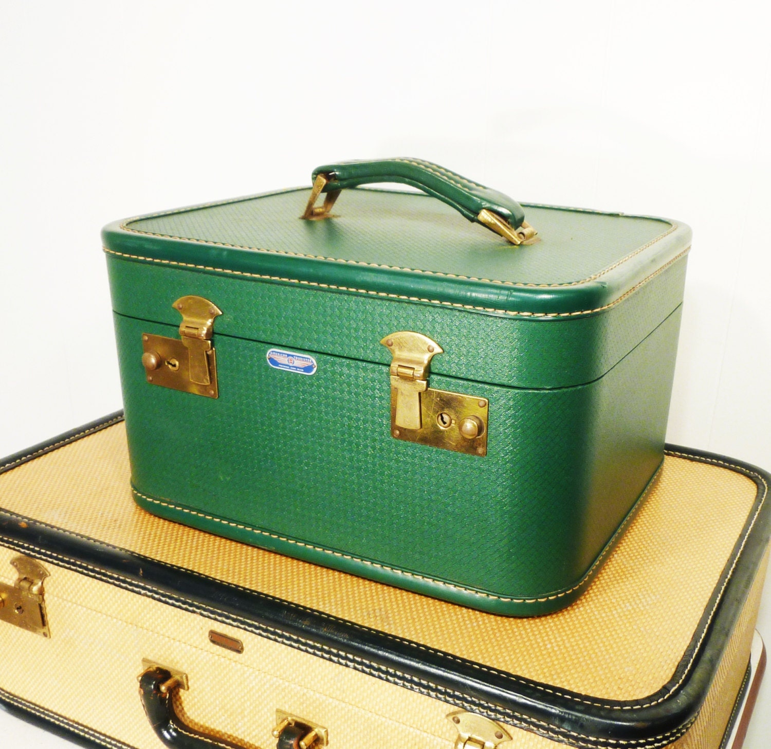 emerald green cosmetic train travel case American by gillardgurl